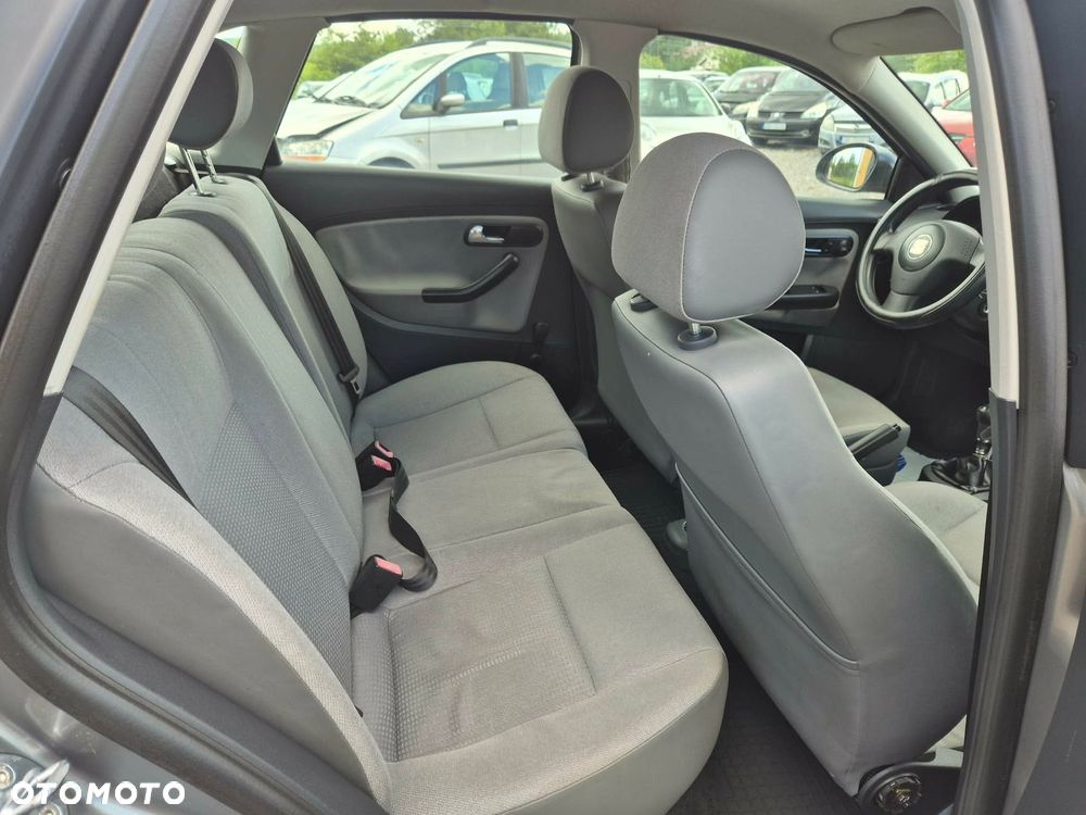 Seat Ibiza 1.4 16V Stylance - 8