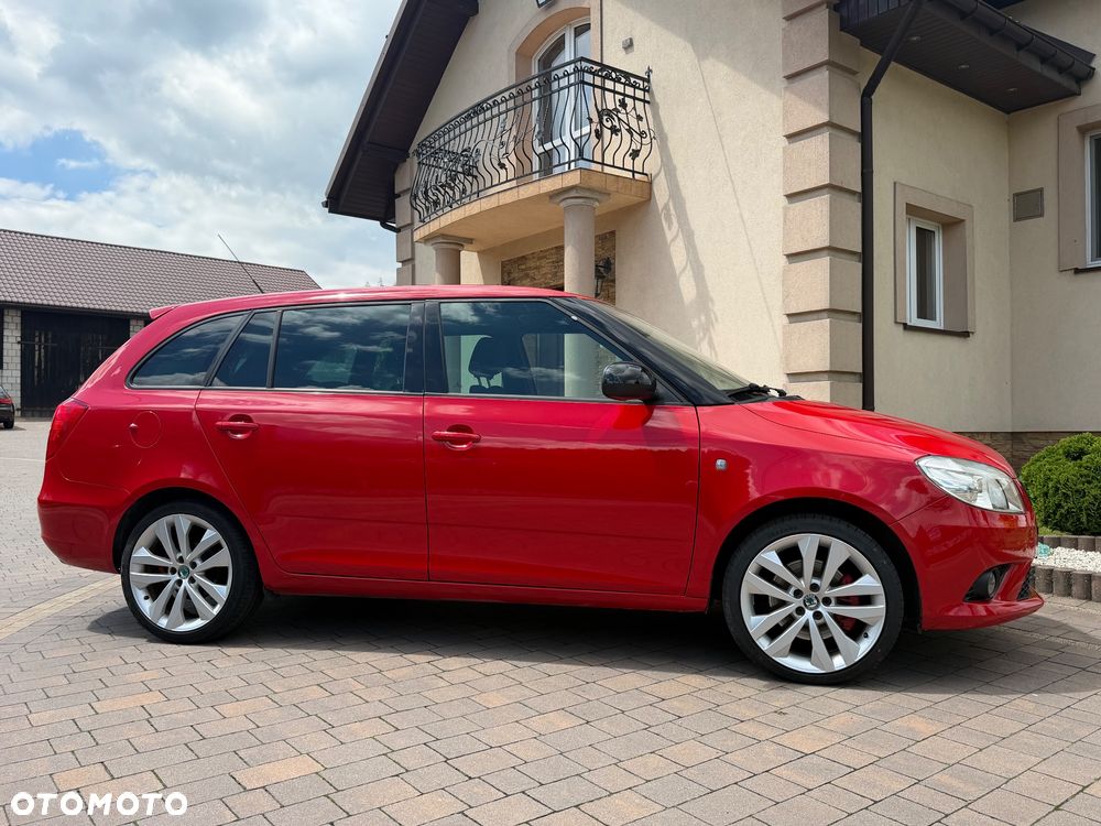 Skoda Fabia 1.4 TSI DSG RS - 23