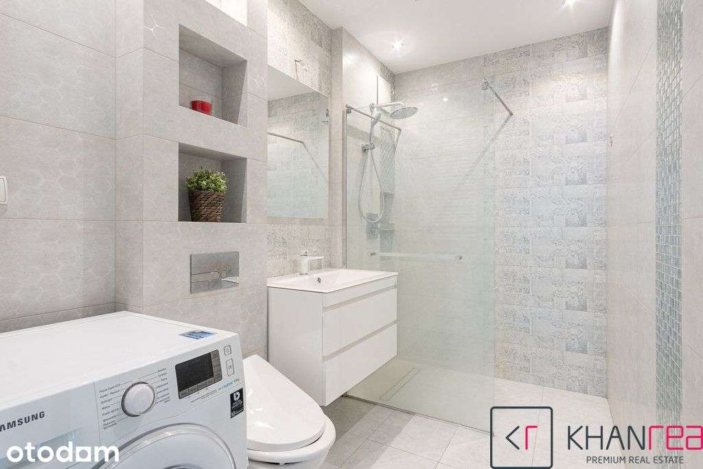 Słoneczne, duży balkon, funkcjonalnie wyposażone !