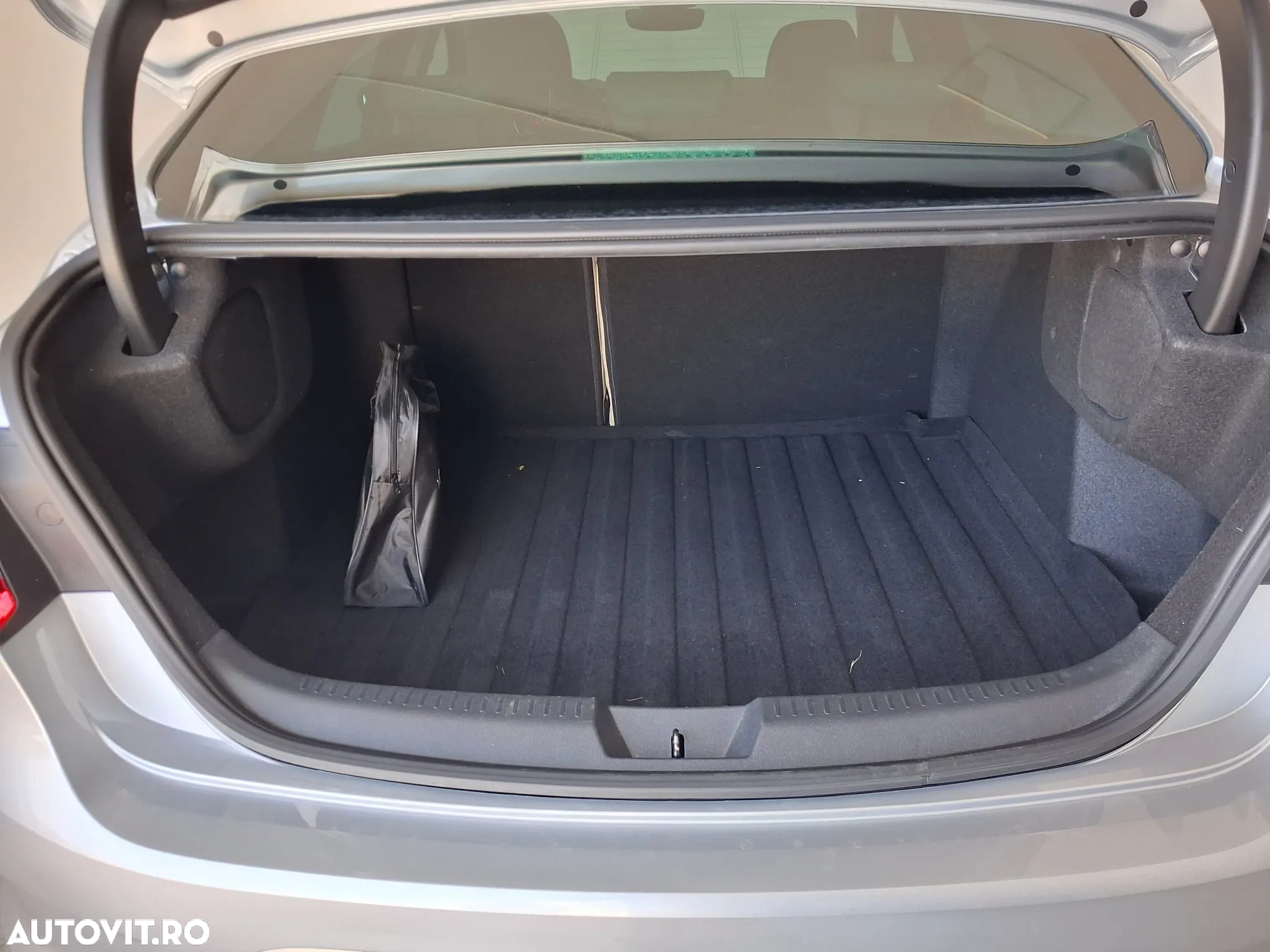 Renault Megane TCe 140 GPF EDC Techno - 5