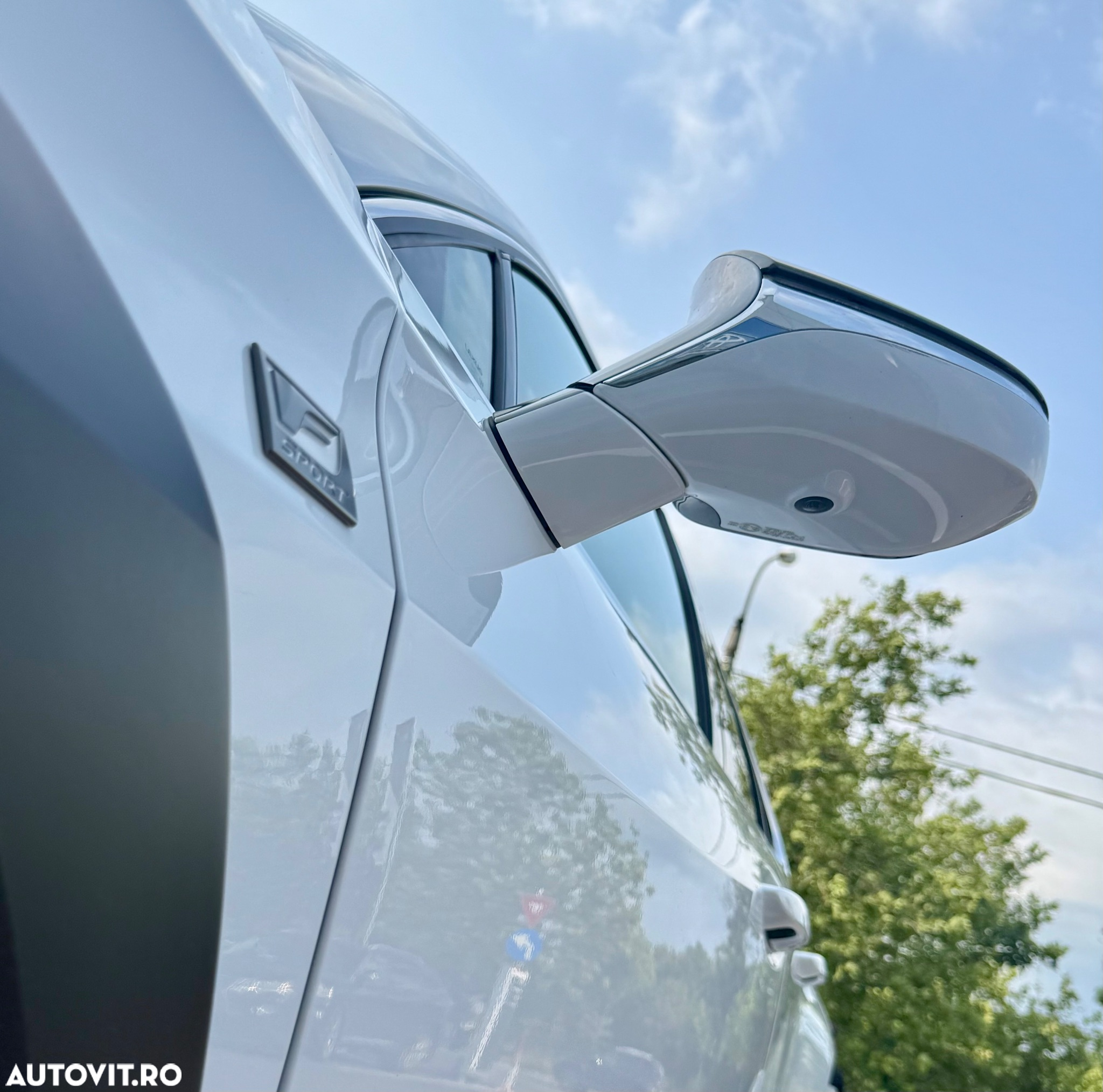 Lexus UX 250h 2.0L HEV 20H- (178 HP) 4X4 CVT F Sport - 8
