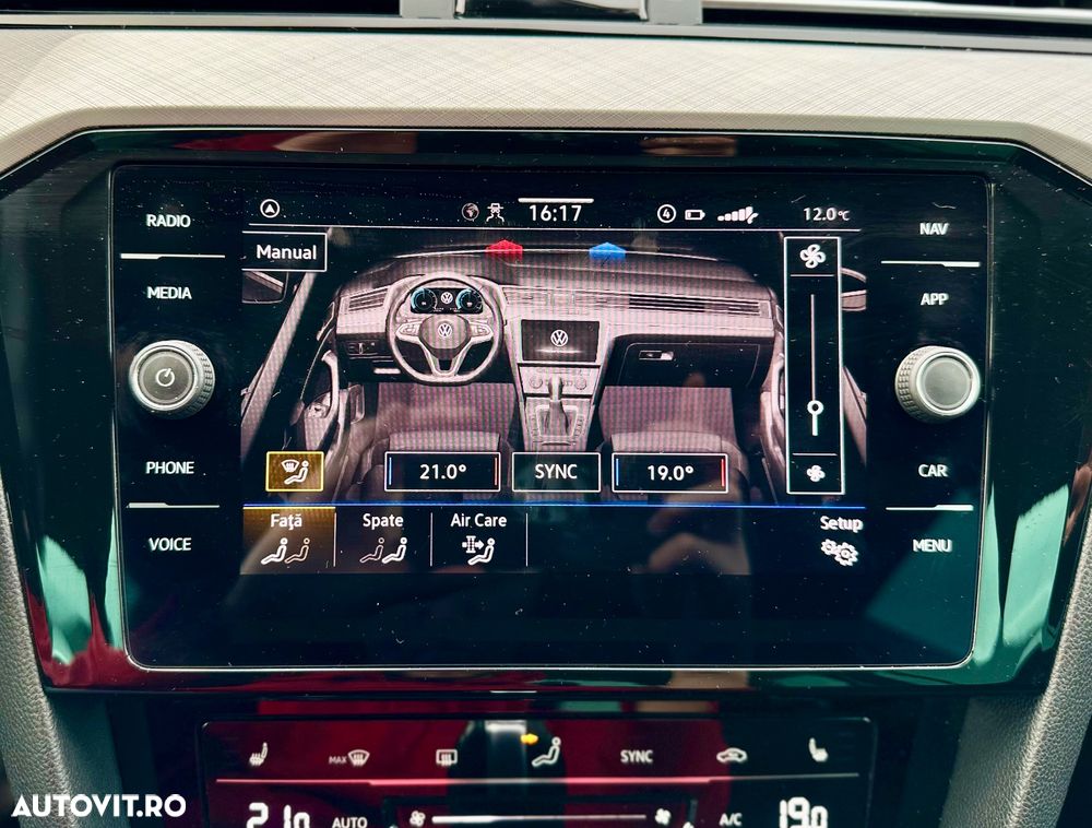 Volkswagen Passat Variant 2.0 TDI DSG Highline - 24