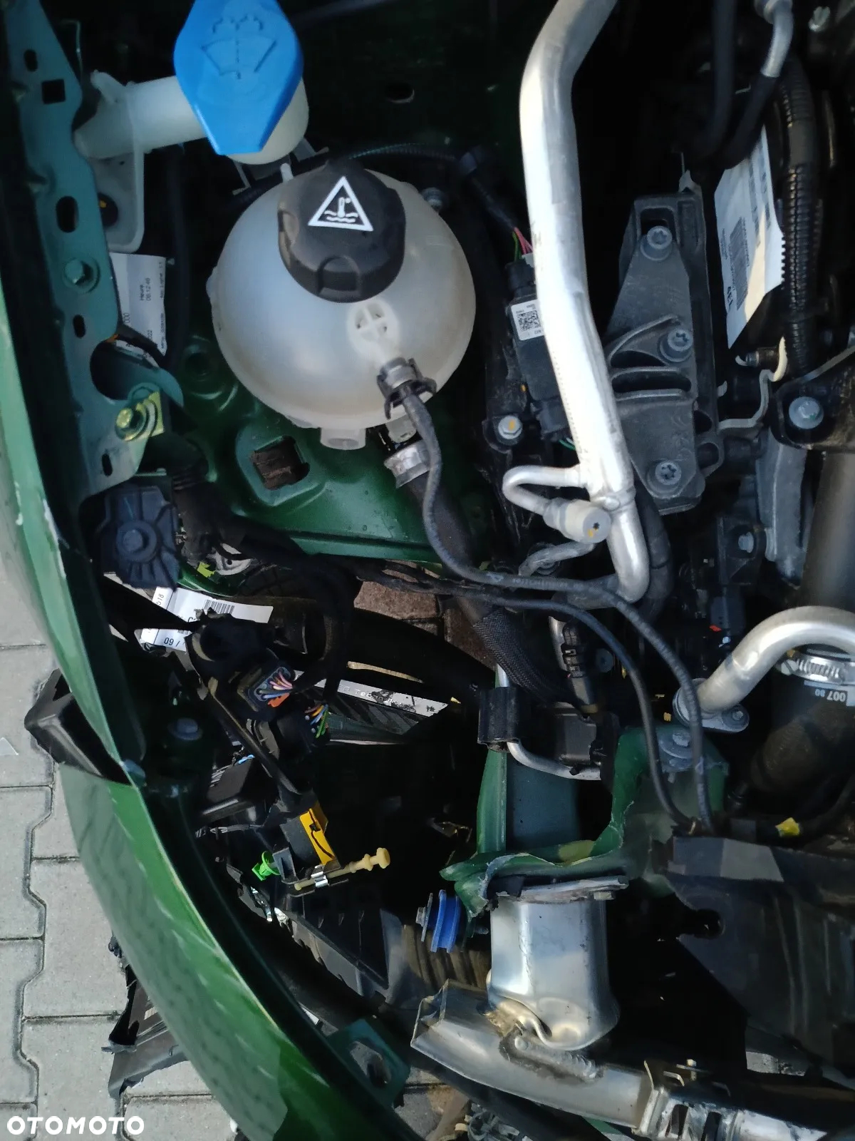 Peugeot 308 - 8