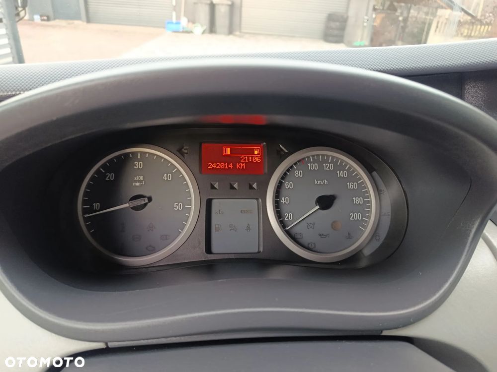 Opel Vivaro 2.0 CDTi - 17