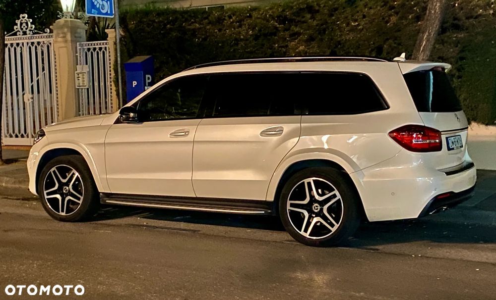 Mercedes-Benz GLS 350 d 4-Matic - 1