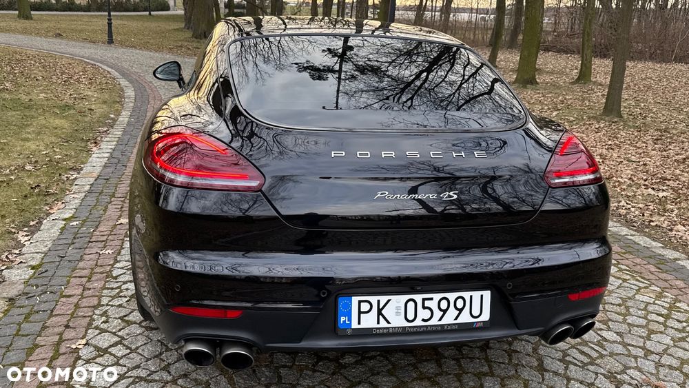 Porsche Panamera 4S - 31