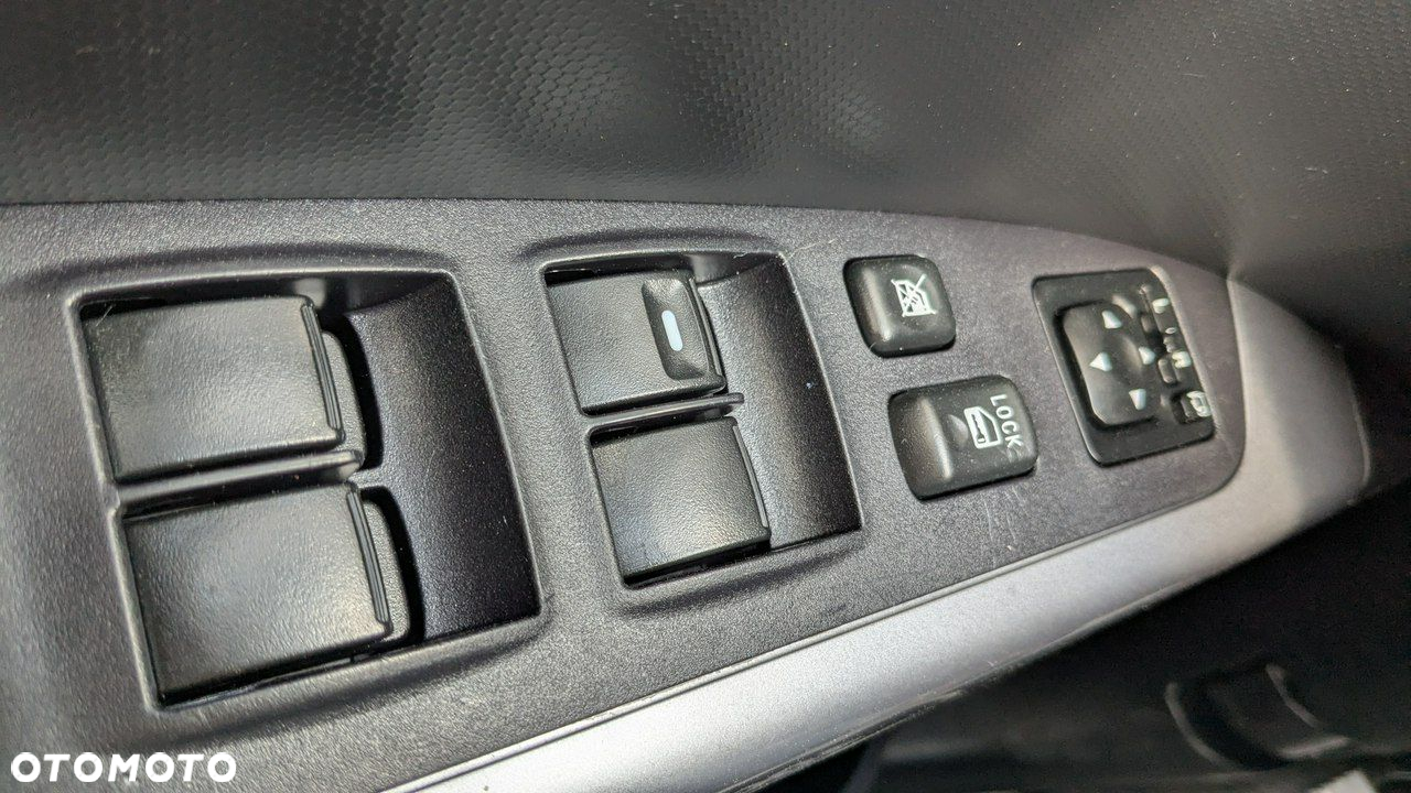 Peugeot 4007 - 29