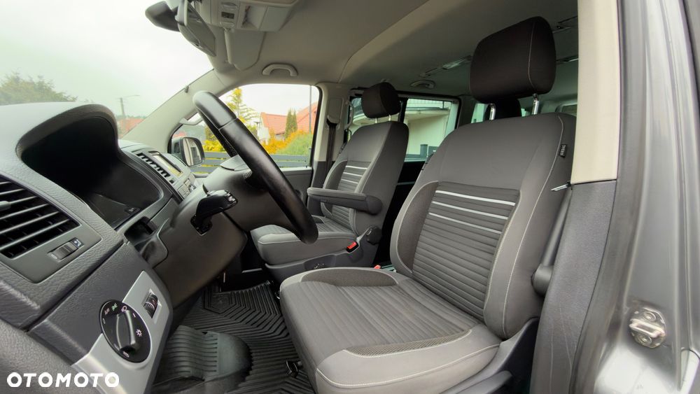 Volkswagen Multivan - 11
