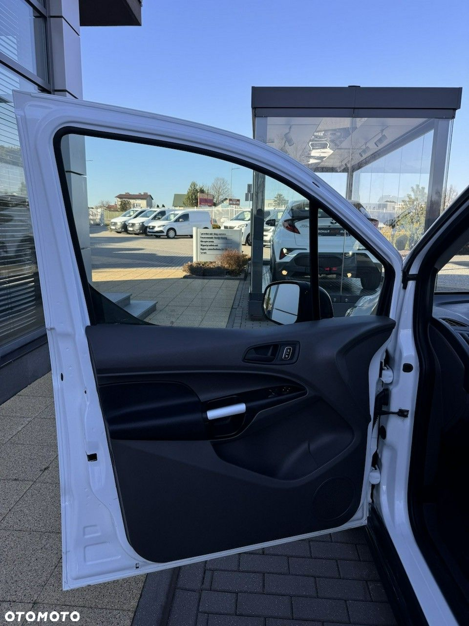 Ford Transit Connect - 16