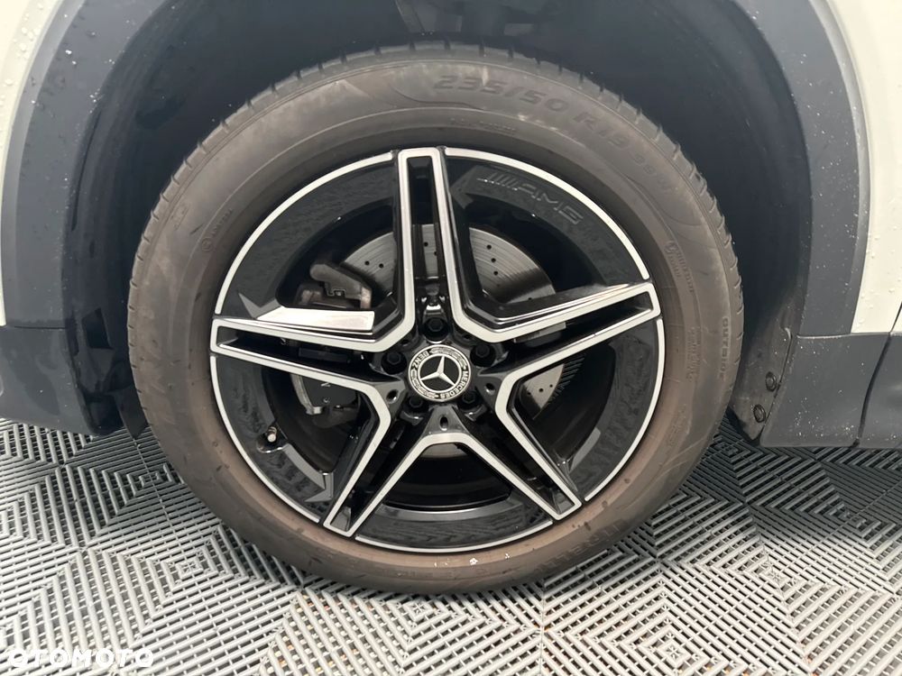 Mercedes-Benz GLB 200 d 4-Matic AMG Line 8G-DCT - 10