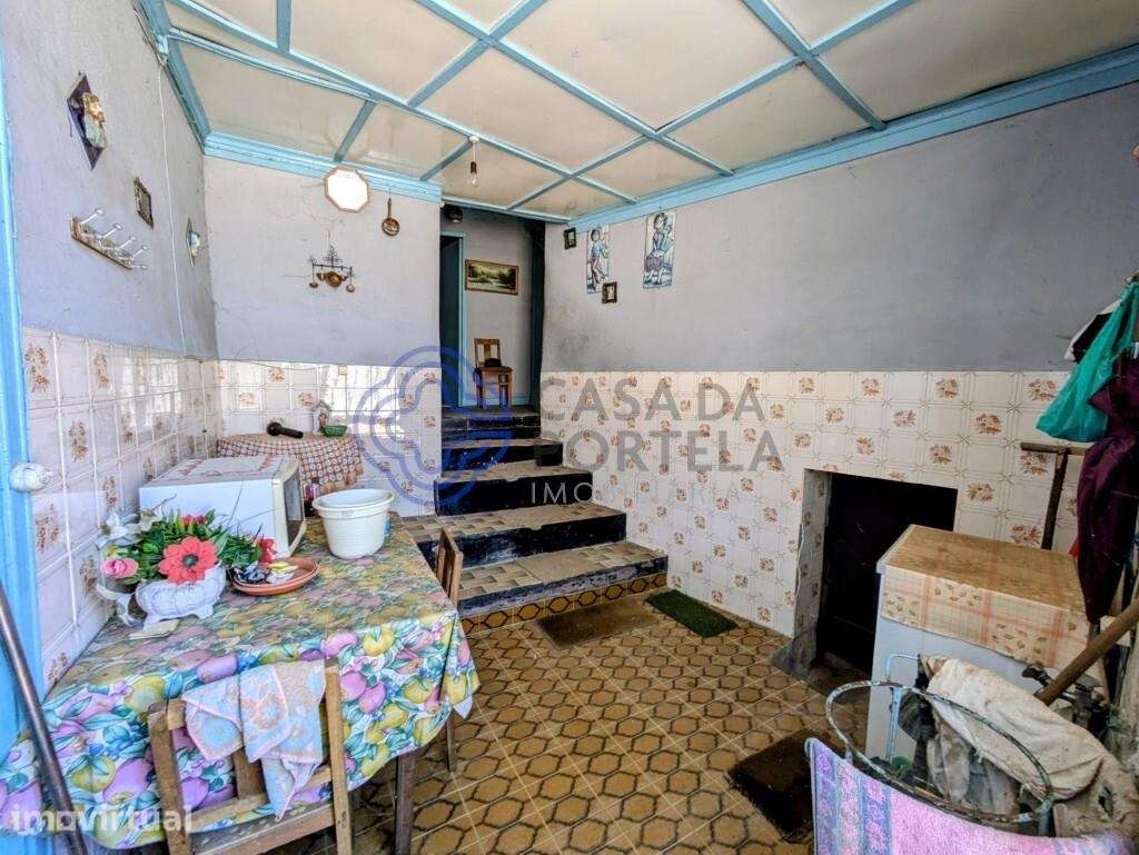 Moradia em pedra para remodelação - Grande imagem: 3/21