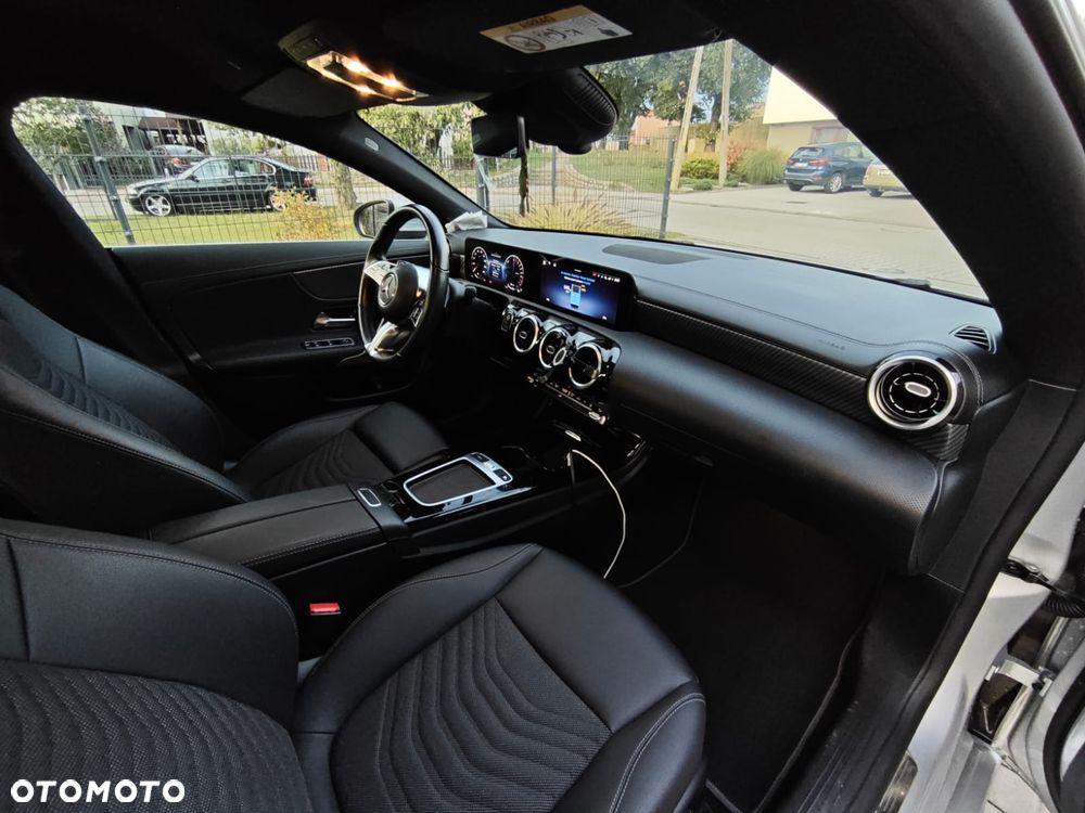 Mercedes-Benz CLA - 27