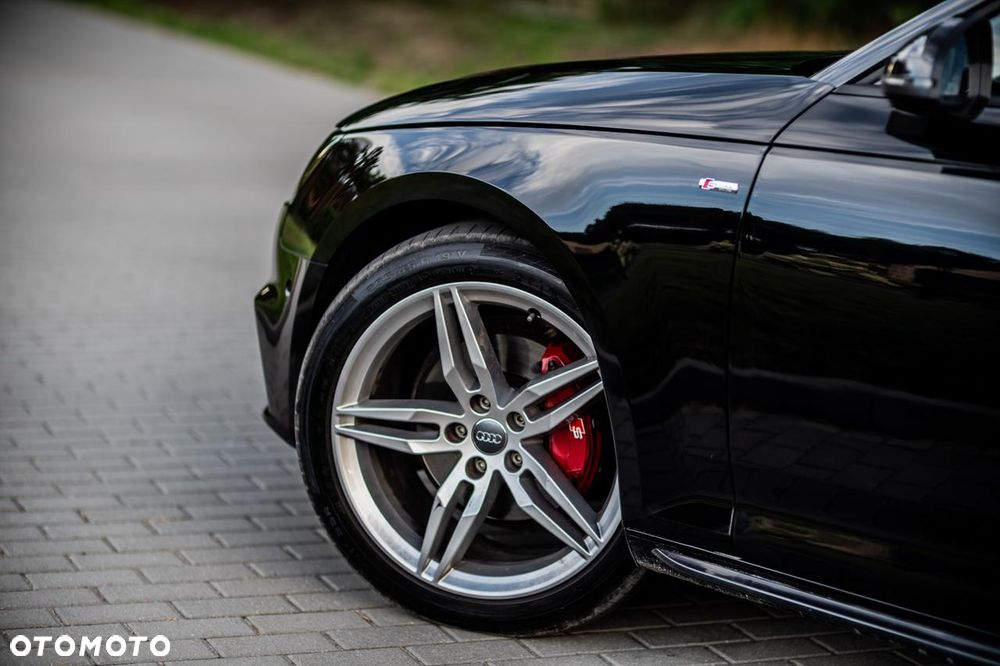Audi A4 Avant 40 TDI quattro S tronic S line - 5