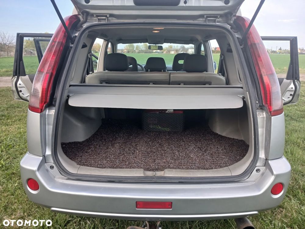 Nissan X-Trail 2.2 dCi Sport - 17