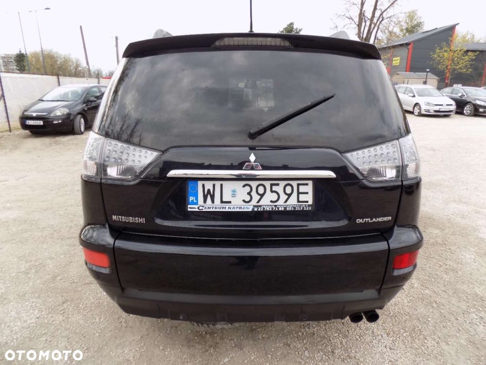 Mitsubishi Outlander - 22