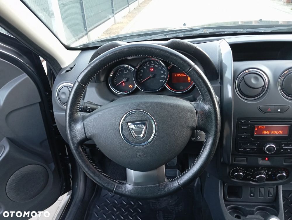 Dacia Duster 1.6 SCe Laureate S&S - 31