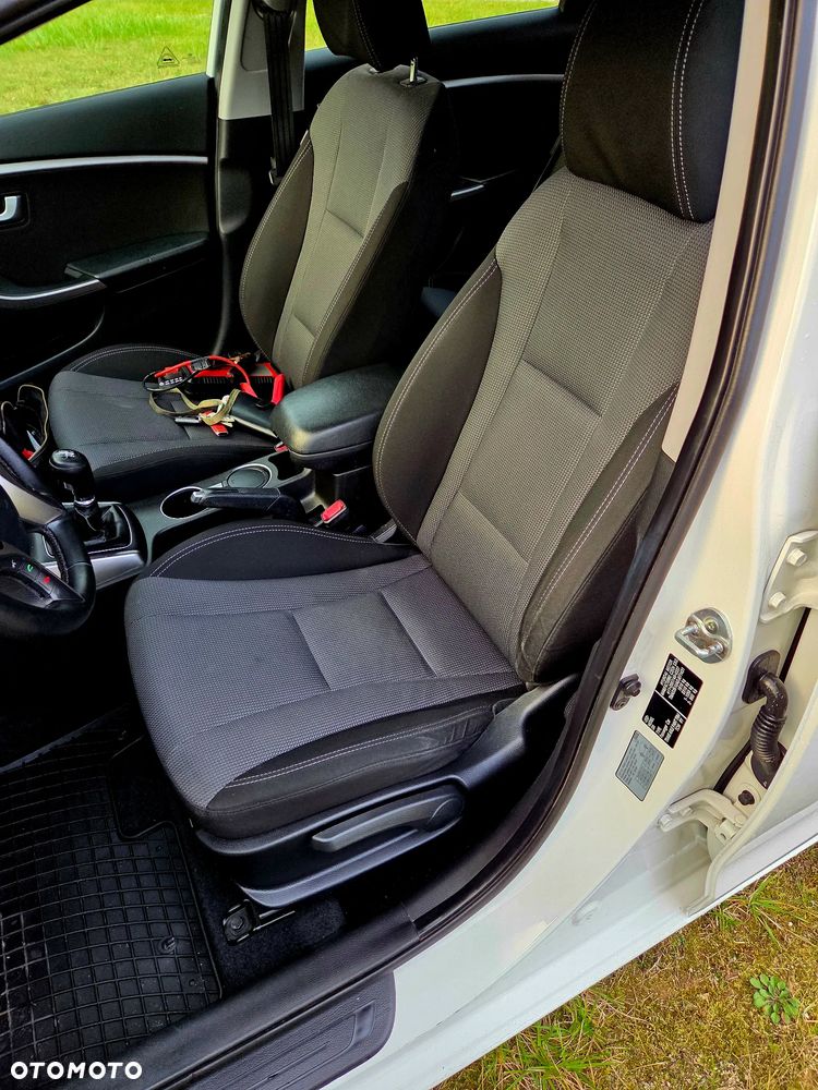 Hyundai i30 - 12