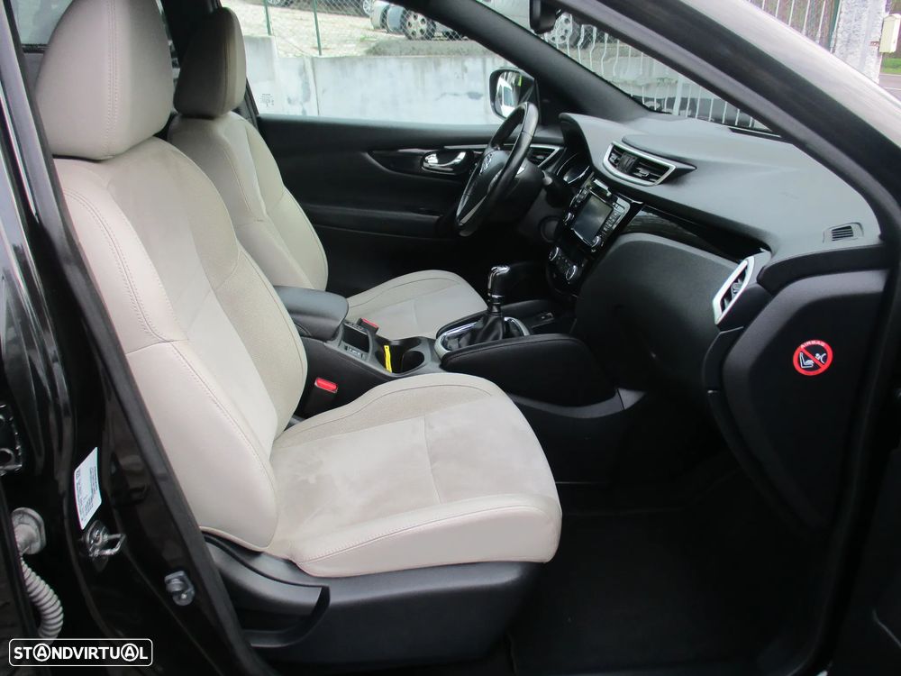 Nissan Qashqai 1.6 dCi Tekna Premium S Alcantara - 24