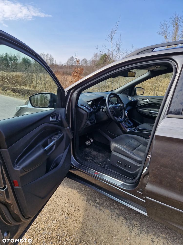 Ford Kuga 2.0 TDCi 4x4 ST-Line - 19