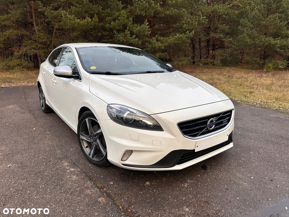 Volvo V40 D2 R Design - 8