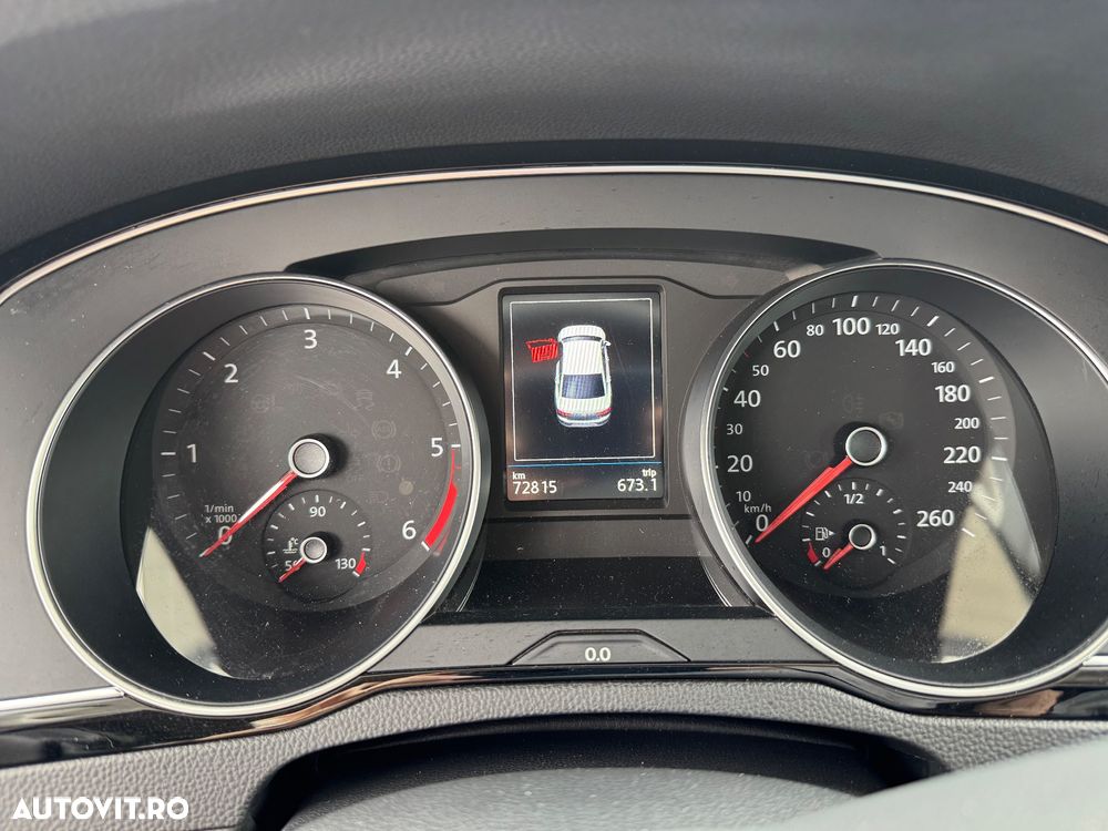Volkswagen Passat 2.0 TDI DSG Comfortline - 16