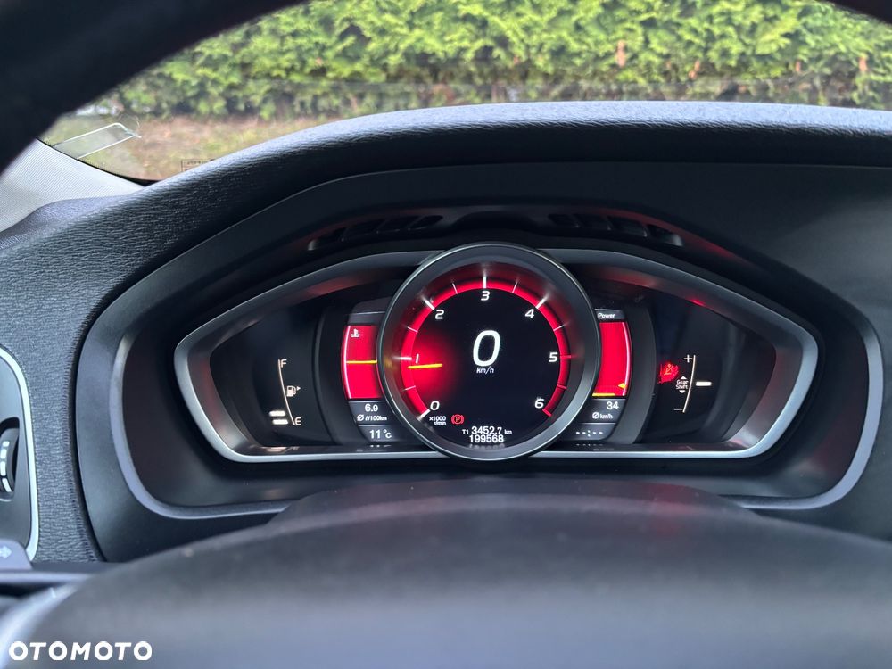 Volvo V40 D2 Momentum - 13