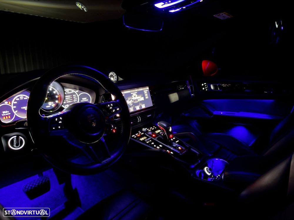 Porsche Cayenne Coupé E-Hybrid - 53