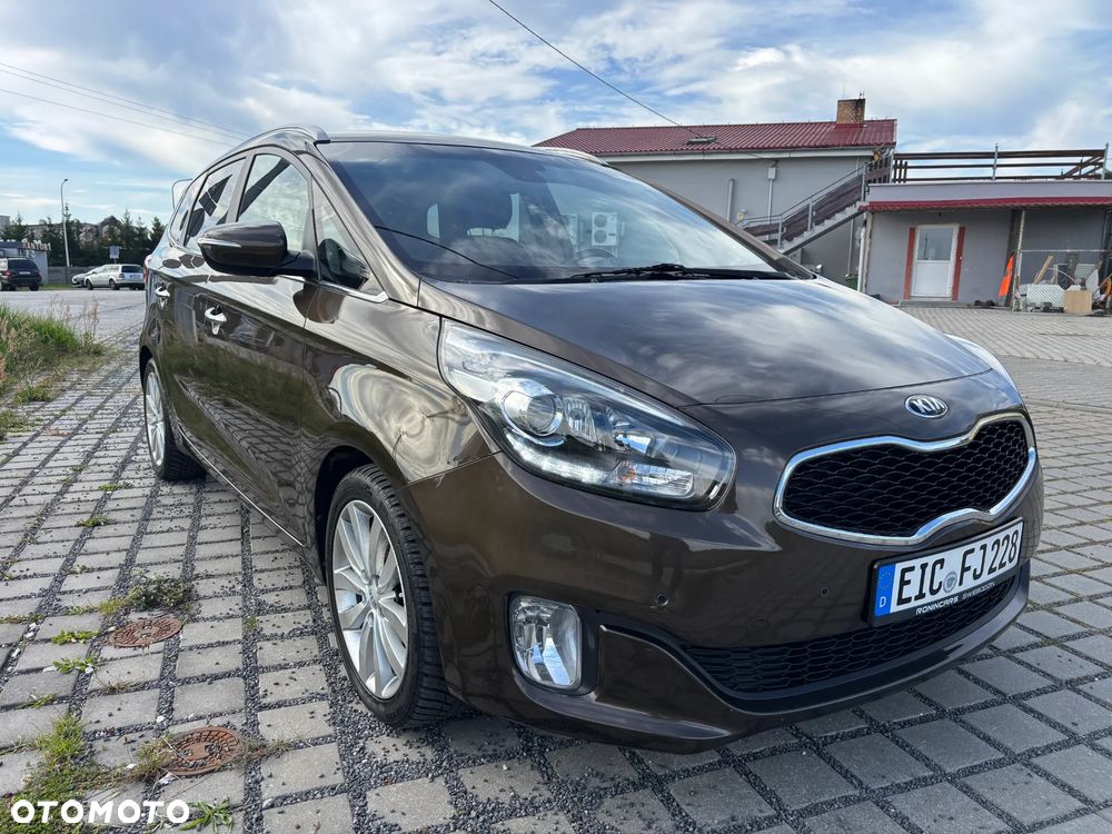Kia Carens 1.7 CRDi 141 Dream Team Edition - 19