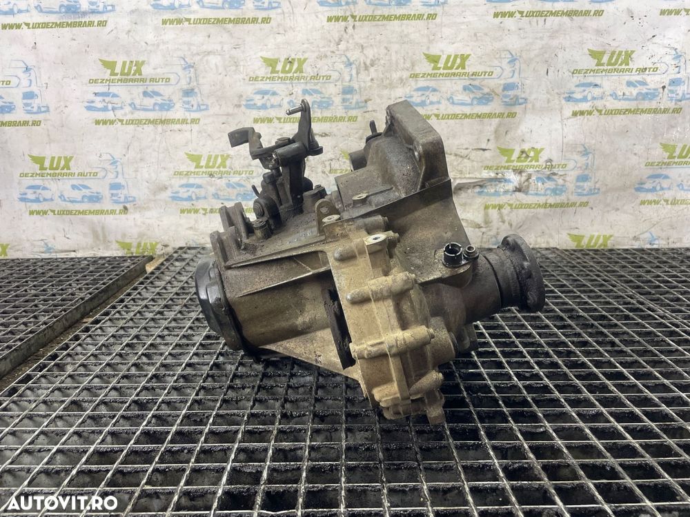 Cutie viteze manuala 5 trepte 1.2 benzina 02T301103ab Volkswagen VW P - 3