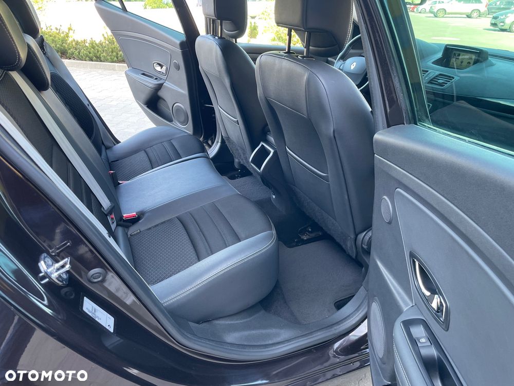 Renault Megane ENERGY TCe 130 BOSE EDITION - 17