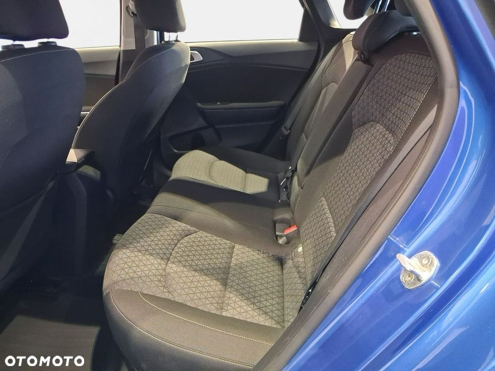 Kia Ceed - 11
