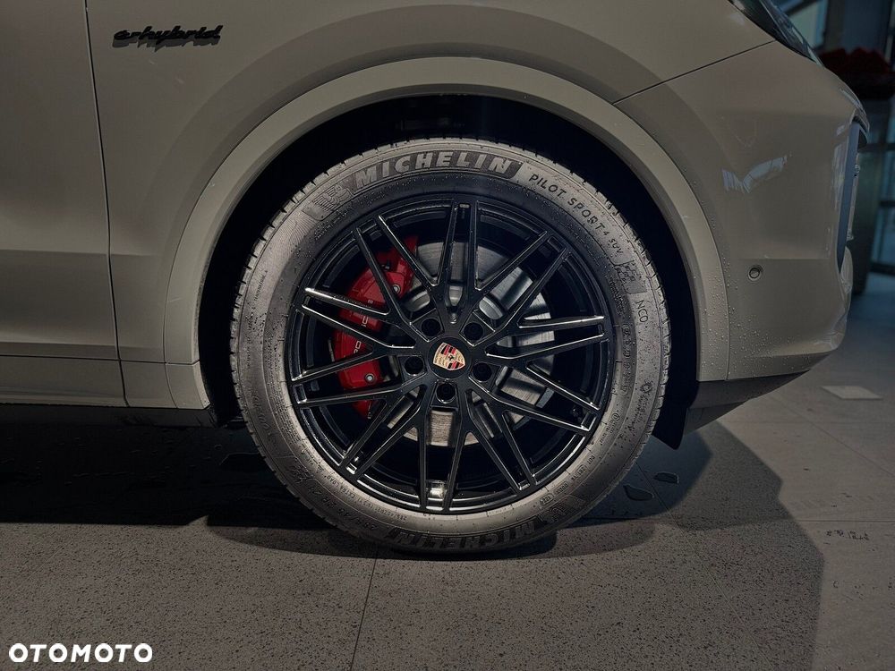 Porsche Cayenne - 16