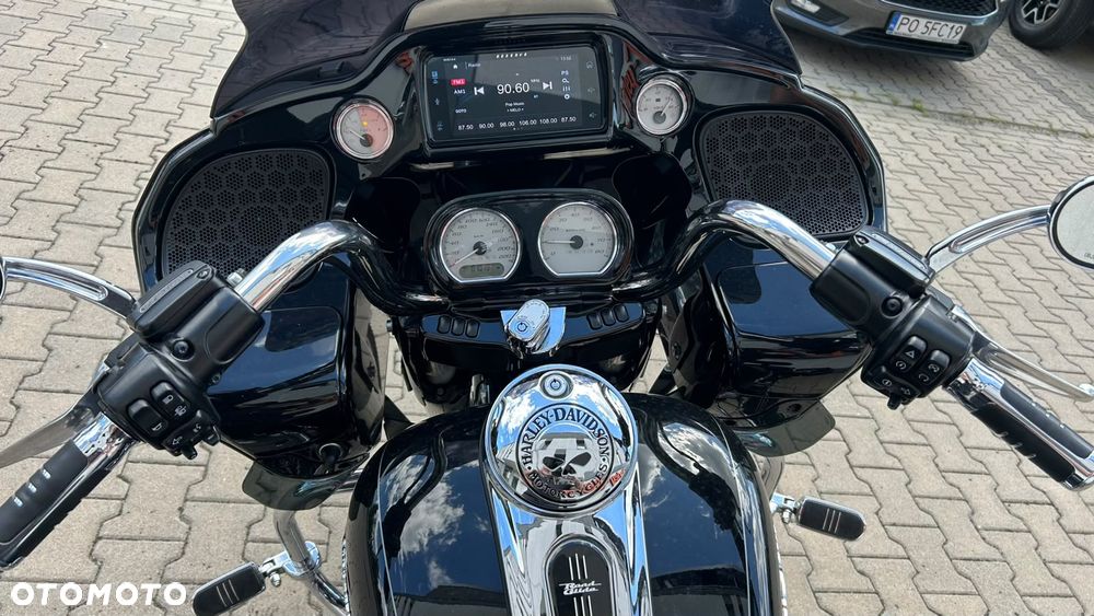 Harley-Davidson Touring Road Glide - 13