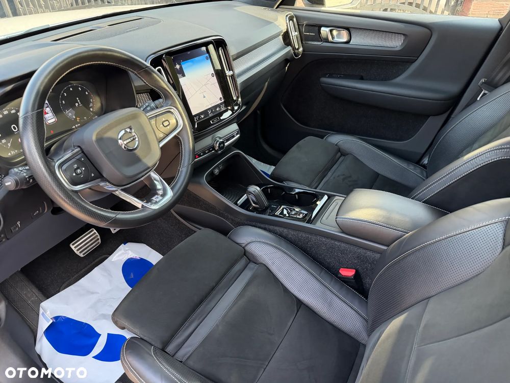 Volvo XC 40 T5 AWD R-Design - 9