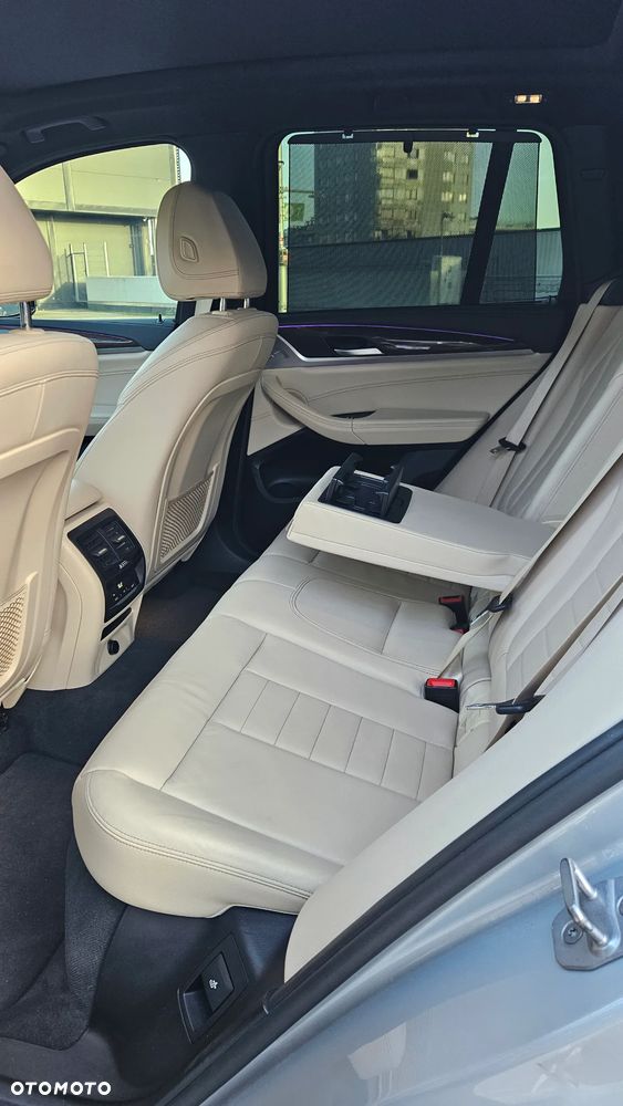 BMW X3 xDrive30i Luxury Line - 34
