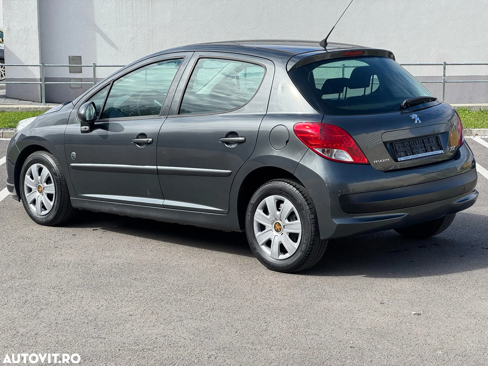 Peugeot 207 1.4 E Trendy - 14