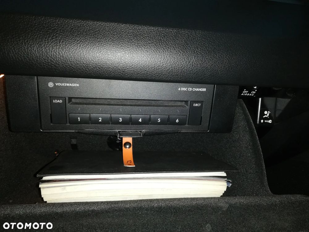 Volkswagen Passat 2.0 TDI Highline - 13