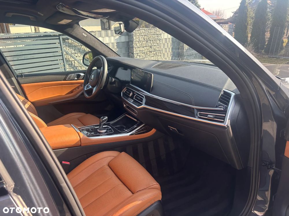 BMW X7 xDrive40i - 9