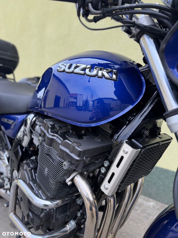 Suzuki GSX - 4