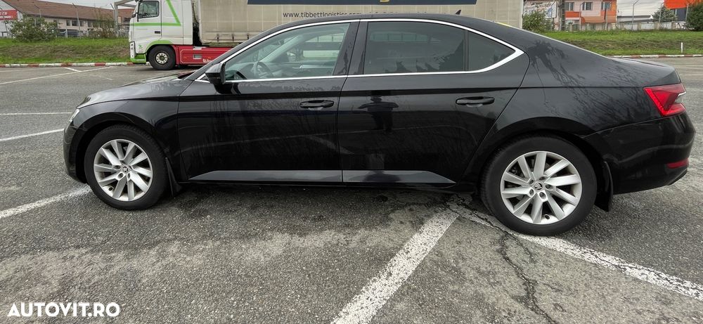 Skoda Superb 1.5 TSI DSG Ambition - 8