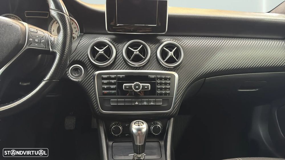 Mercedes-Benz A 200 CDI BE AMG Line - 16