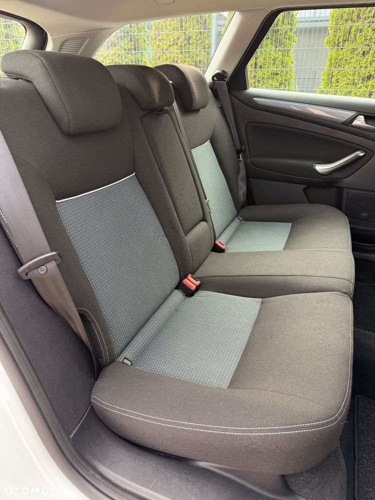 Ford Mondeo 2.0 TDCi Titanium - 27