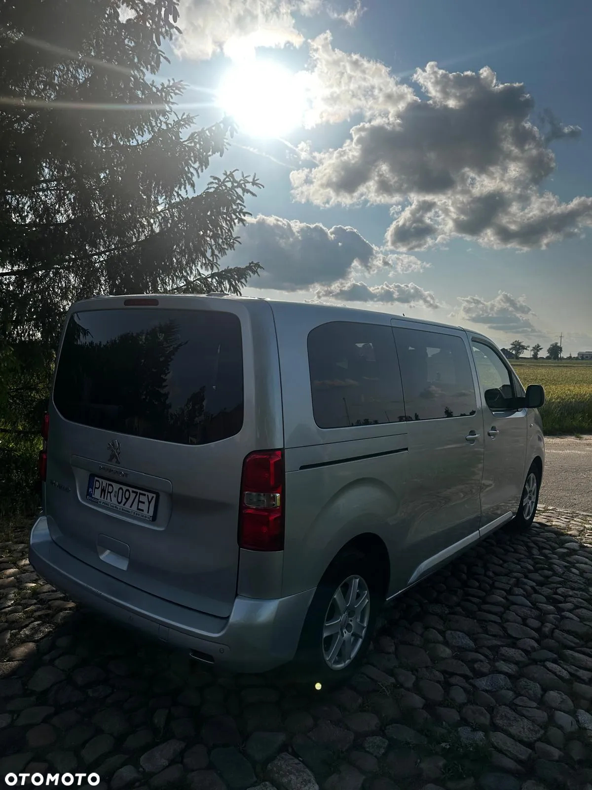 Peugeot Traveller 2.0 BlueHDi Standard Business - 19