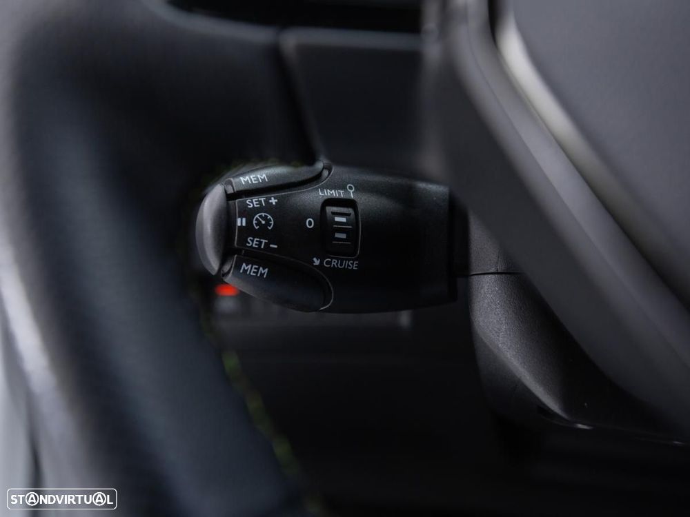 Peugeot 2008 1.5 BlueHDi GT EAT8 - 15