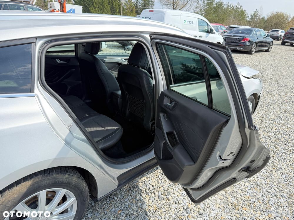 Ford Focus 2.0 EcoBlue STart-Stopp-System TITANIUM X - 26