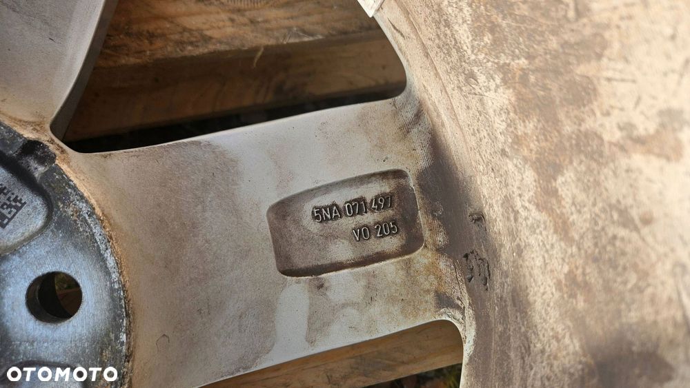 felgi vw tiguan 6.5x17" et38 5na071497 opony uniroyal 215/65 r17 m+s - 15