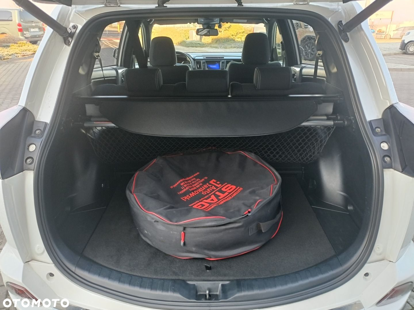 Toyota RAV4 - 7