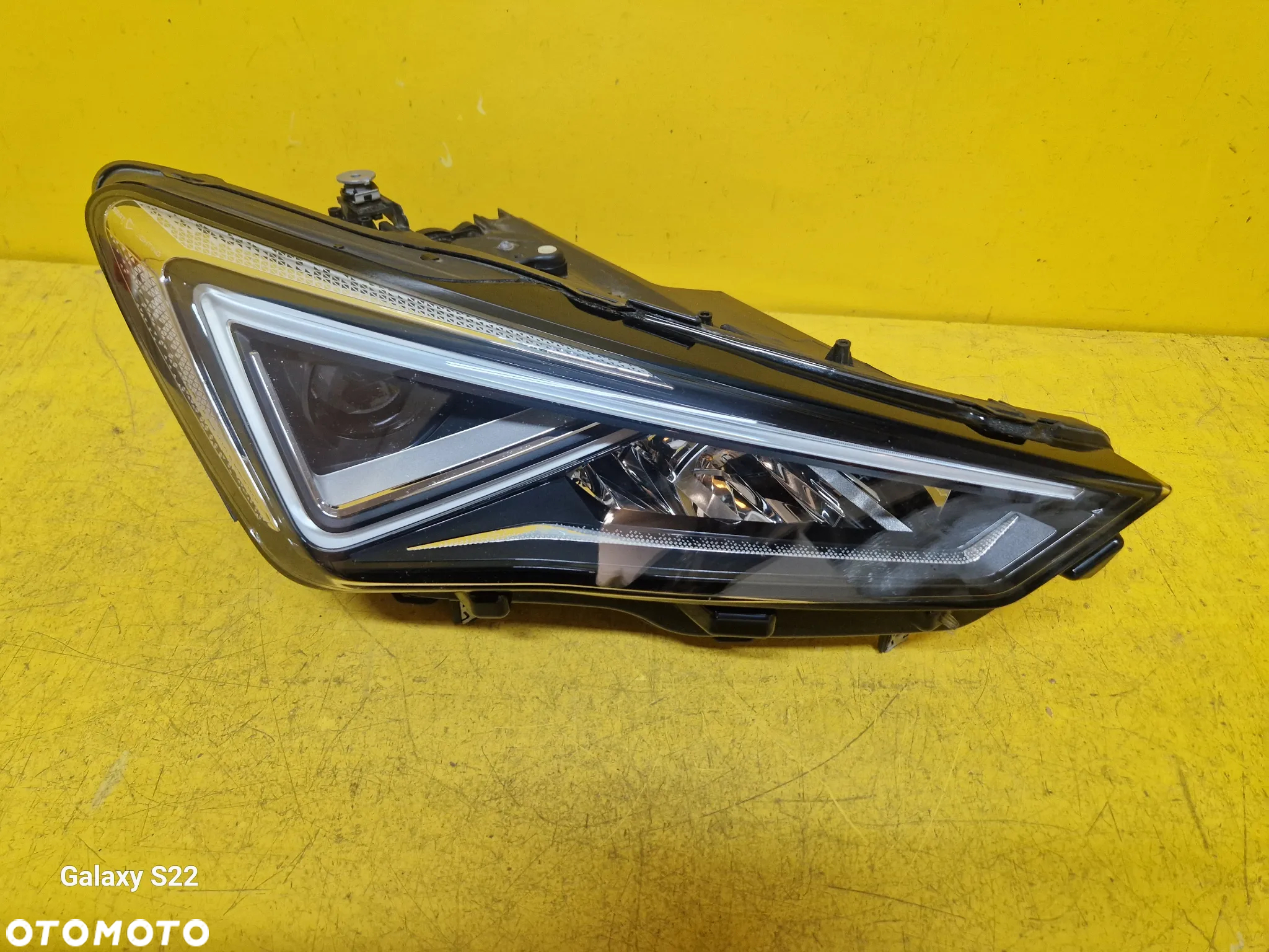 SEAT TARACCO LAMPA PRAWA PRZOD 5FJ941008C - 3