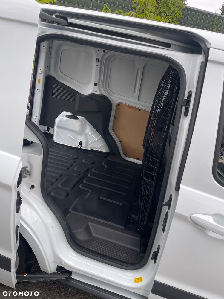 Ford Courier - 13