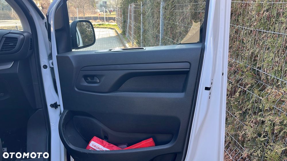 Opel Vivaro - 24
